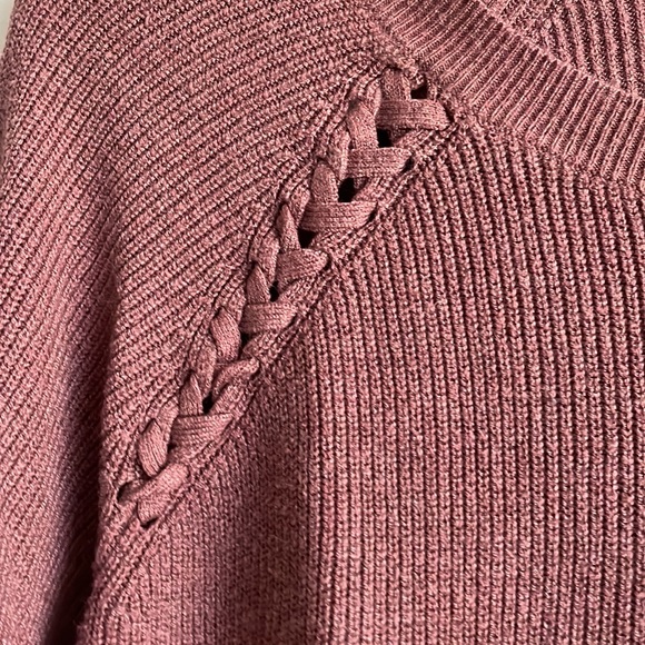 American Eagle outfitters Sweater Size Medium - Picture 4 of 6